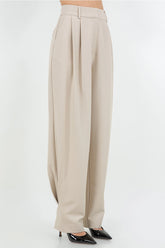 Soft Woven Pleated Trousers W Tapered Leg Opening
